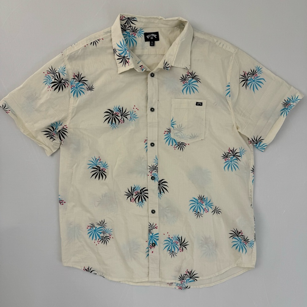 Cream Hawaiian Floral Billabong XL SS Button Shirt Extra Large Short Sleeve